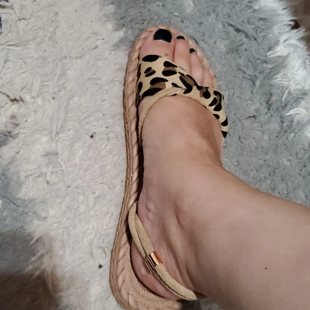 Leopard sandals size 7 - Picture 8 of 8